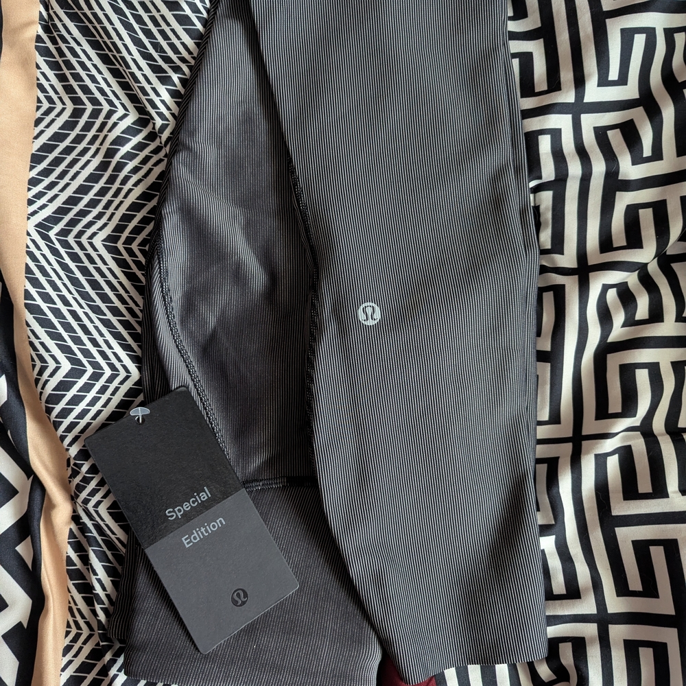 NWT Lululemon Athletica Black Striped Leggings